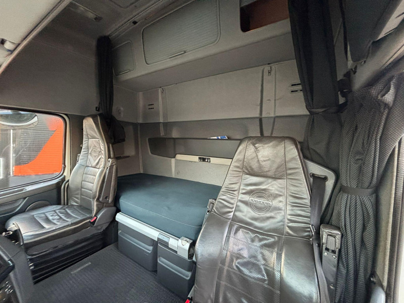 Camião chassi Volvo FH 540 6x2 LOW CHECKED MILEAGE ! / RETARDER / CHASSIS L=6975 mm: foto 18 Camião chassi Volvo FH 540 6x2 LOW CHECKED MILEAGE ! / RETARDER / CHASSIS L=6975 mm: foto 18