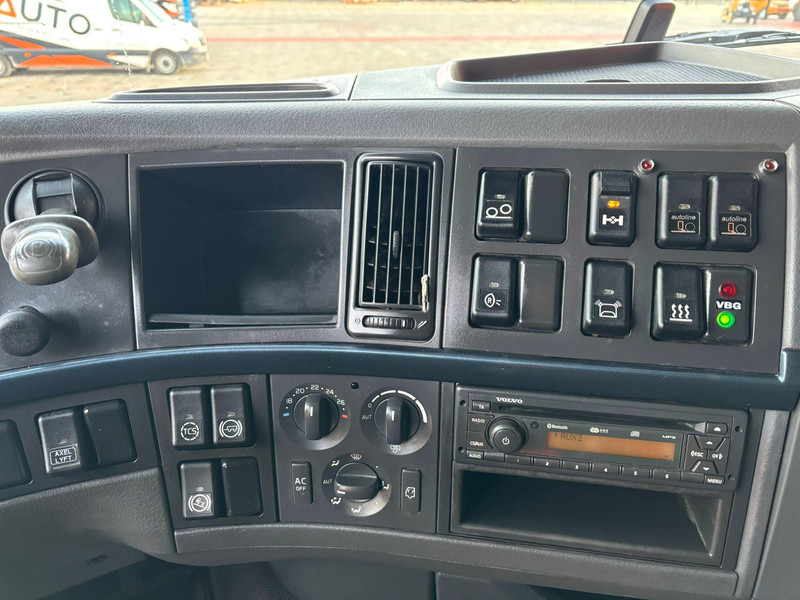 Camião chassi Volvo FH 540 6x2 LOW CHECKED MILEAGE ! / RETARDER / CHASSIS L=6975 mm: foto 19 Camião chassi Volvo FH 540 6x2 LOW CHECKED MILEAGE ! / RETARDER / CHASSIS L=6975 mm: foto 19