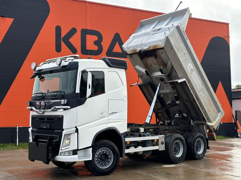 Volvo FH 540 6x4 RETARDER / TANDEM AXLE LIFT / SNOWPLOW EQUIPMENT / BOX L = 4473 mm - Camião basculante: foto 2 Volvo FH 540 6x4 RETARDER / TANDEM AXLE LIFT / SNOWPLOW EQUIPMENT / BOX L = 4473 mm - Camião basculante: foto 2