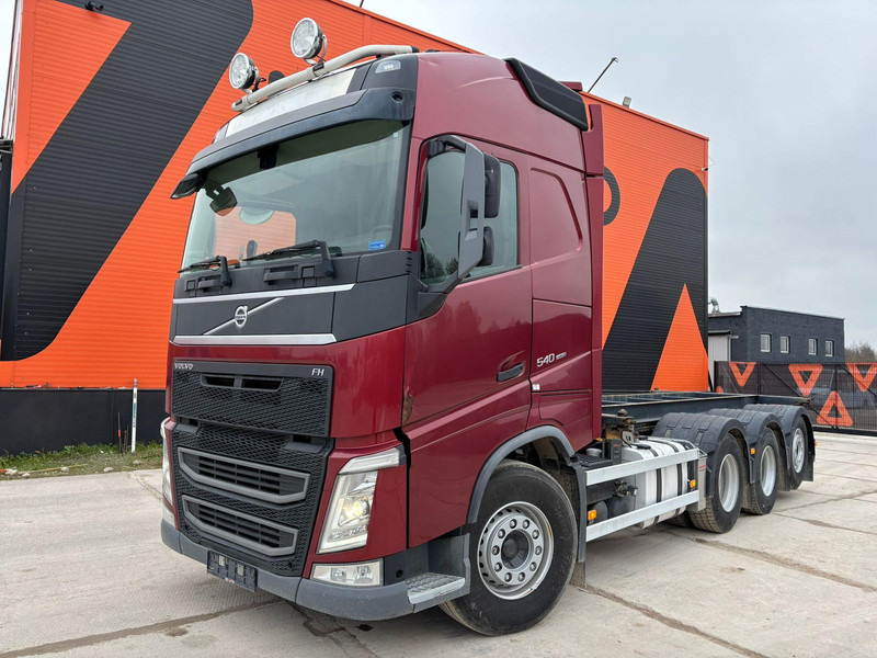 Volvo FH 540 8x4*4 CHASSIS L=6124 mm - Camião chassi: foto 2 Volvo FH 540 8x4*4 CHASSIS L=6124 mm - Camião chassi: foto 2