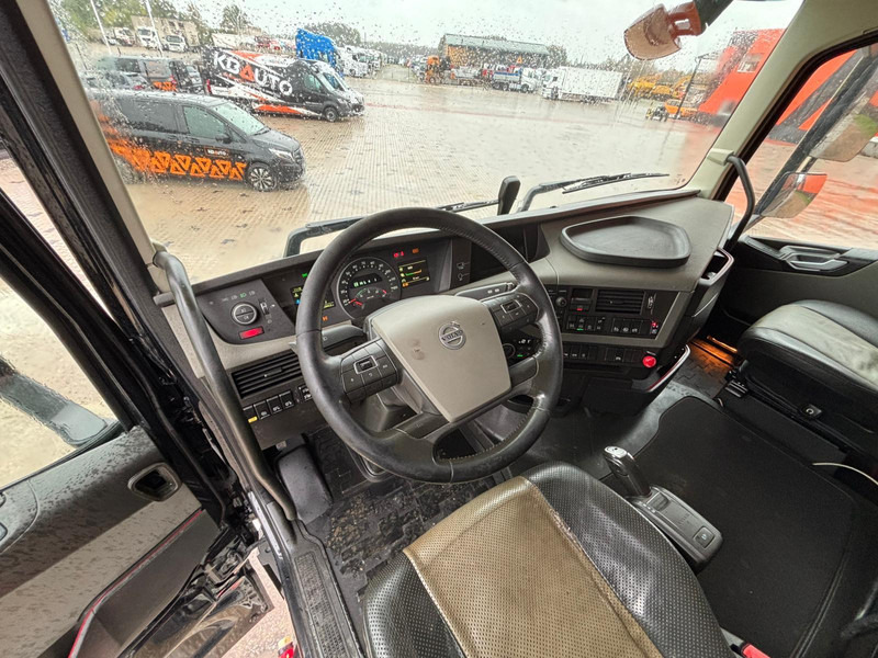 Camião basculante Volvo FH 540 8x4 RETARDER / TANDEM AXLE LIFT / BOX L=5649 mm: foto 15