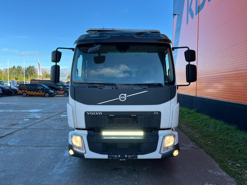 Volvo FL 250 4x2 PALFINGER PK 12.501 / PLATFORM L=5019 mm - Camião de caixa aberta/ Plataforma, Camião grua: foto 3 Volvo FL 250 4x2 PALFINGER PK 12.501 / PLATFORM L=5019 mm - Camião de caixa aberta/ Plataforma, Camião grua: foto 3