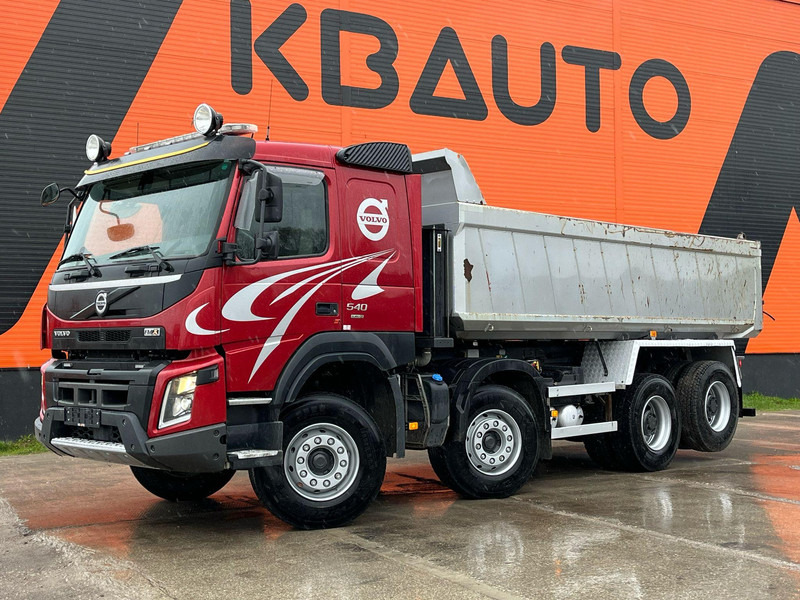 Volvo FMX 540 8x4 RETARDER / TANDEM AXLE LIFT / BIG AXLES / BOX L=5703 mm - Camião basculante: foto 1 Volvo FMX 540 8x4 RETARDER / TANDEM AXLE LIFT / BIG AXLES / BOX L=5703 mm - Camião basculante: foto 1