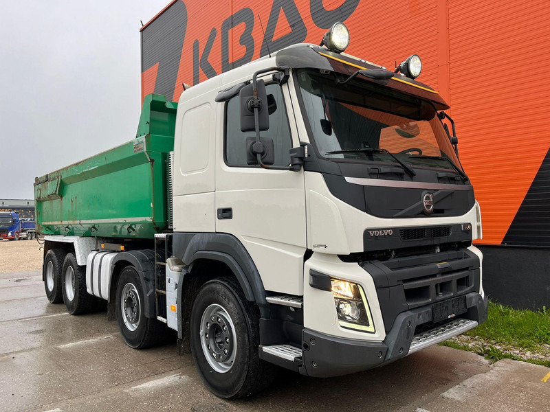 Volvo FMX 540 8x4 TANDEM AXLE LIFT / BIG AXLES / BOX L=5695 mm - Camião basculante: foto 4 Volvo FMX 540 8x4 TANDEM AXLE LIFT / BIG AXLES / BOX L=5695 mm - Camião basculante: foto 4