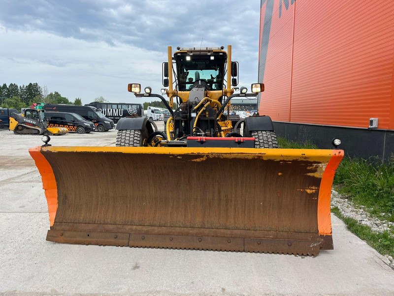 Volvo G946 LEICA 3D / AC / CENTRAL LUBRICATION / FULL REBUILD GEARBOX WITH WARRANTY / NEW CLUTCH - Motoniveladora: foto 2 Volvo G946 LEICA 3D / AC / CENTRAL LUBRICATION / FULL REBUILD GEARBOX WITH WARRANTY / NEW CLUTCH - Motoniveladora: foto 2