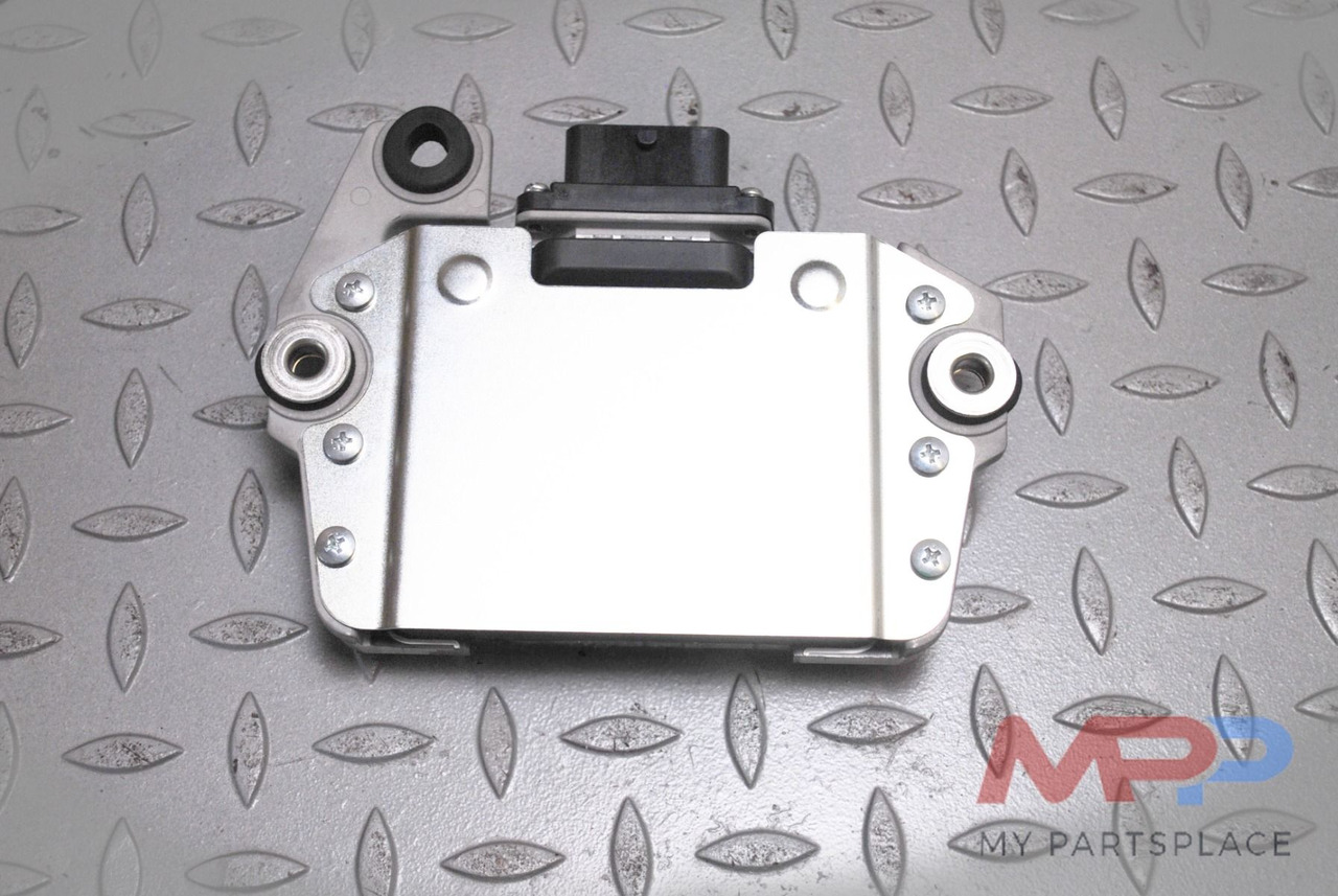 Yanmar ECU Assy - Yanmar 3TNV88 - Centralina electrónica: foto 2 Yanmar ECU Assy - Yanmar 3TNV88 - Centralina electrónica: foto 2