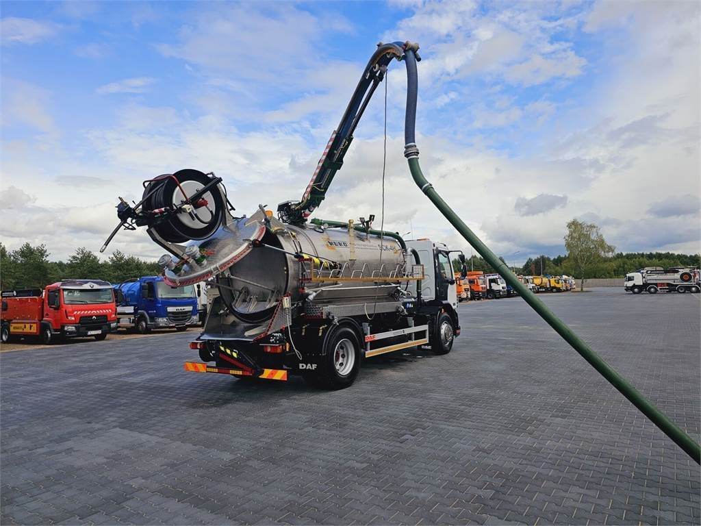 DAF WUKO SCK-4HW for collecting waste liquid separator - Caminhão limpa fossa: foto 1 DAF WUKO SCK-4HW for collecting waste liquid separator - Caminhão limpa fossa: foto 1