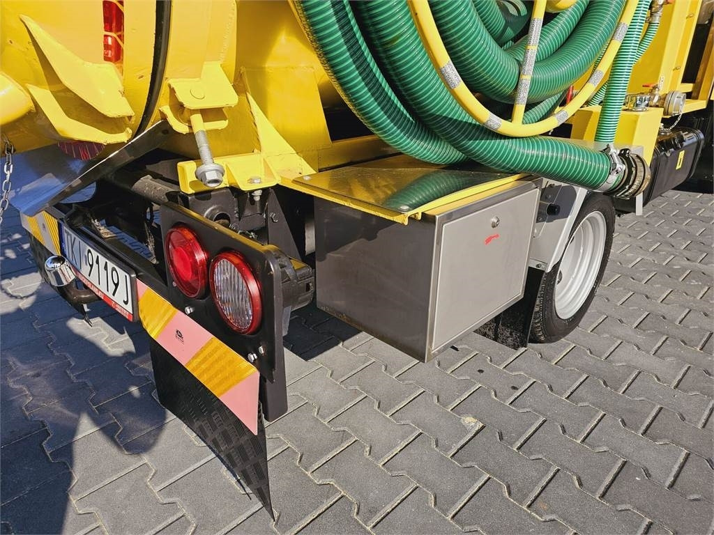 Isuzu Kia on categories B COMBI WUKO FOR DUCT CLEANING 2 - Caminhão limpa fossa: foto 4 Isuzu Kia on categories B COMBI WUKO FOR DUCT CLEANING 2 - Caminhão limpa fossa: foto 4