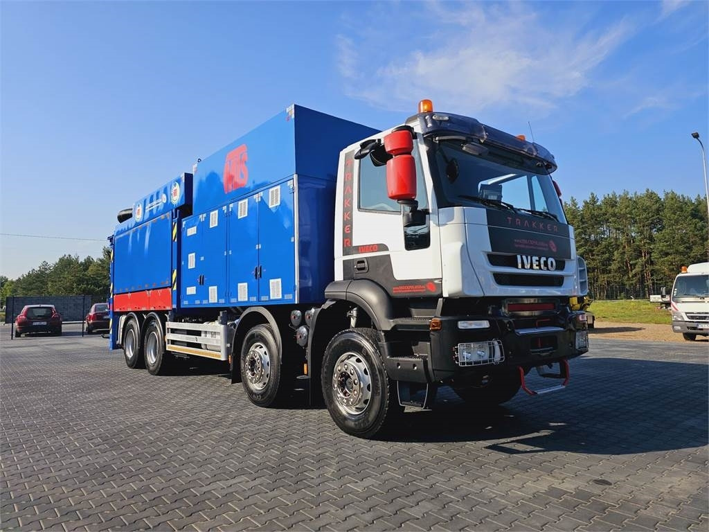 Iveco MTS 4 x TURBINE MTS 4 x TURBINE Saugbagger vacuum - Caminhão limpa fossa: foto 2 Iveco MTS 4 x TURBINE MTS 4 x TURBINE Saugbagger vacuum - Caminhão limpa fossa: foto 2