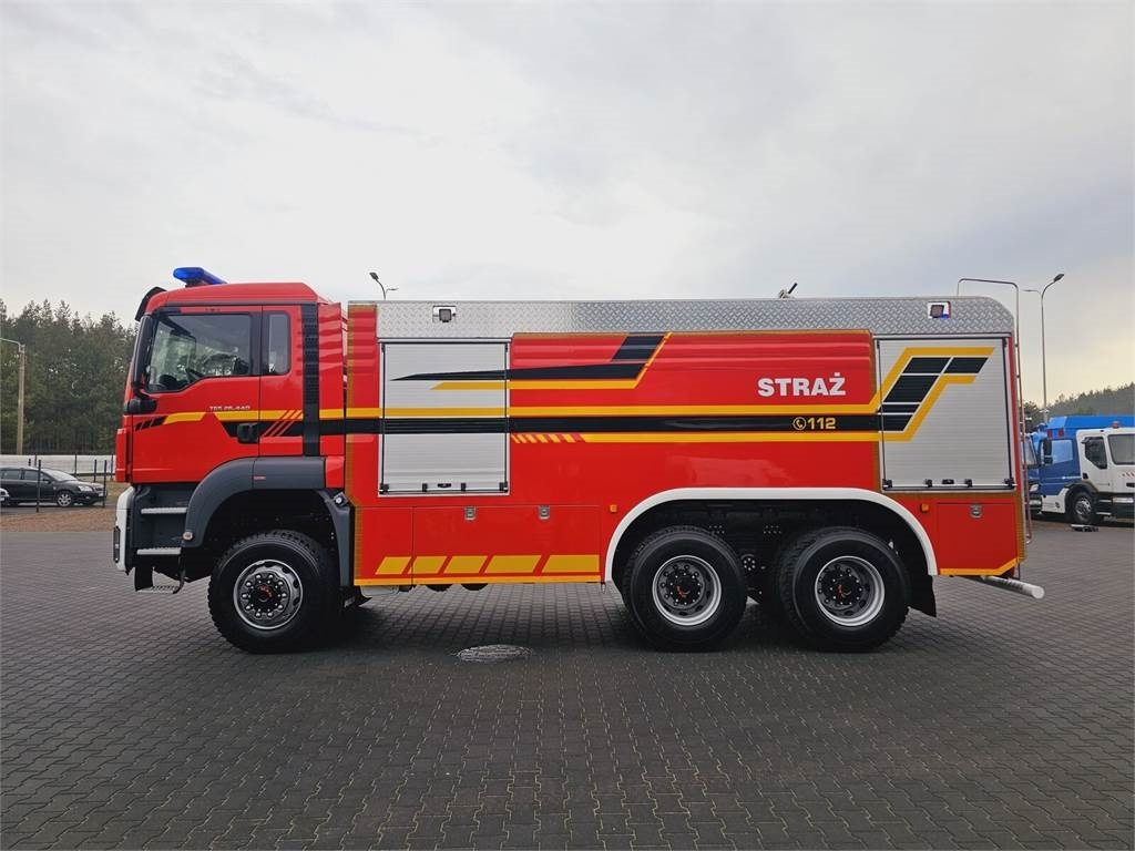 MAN TGS 26.440 6x6 9500 l water + 950 foam Stolarczyk - Carro de bombeiro: foto 2 MAN TGS 26.440 6x6 9500 l water + 950 foam Stolarczyk - Carro de bombeiro: foto 2