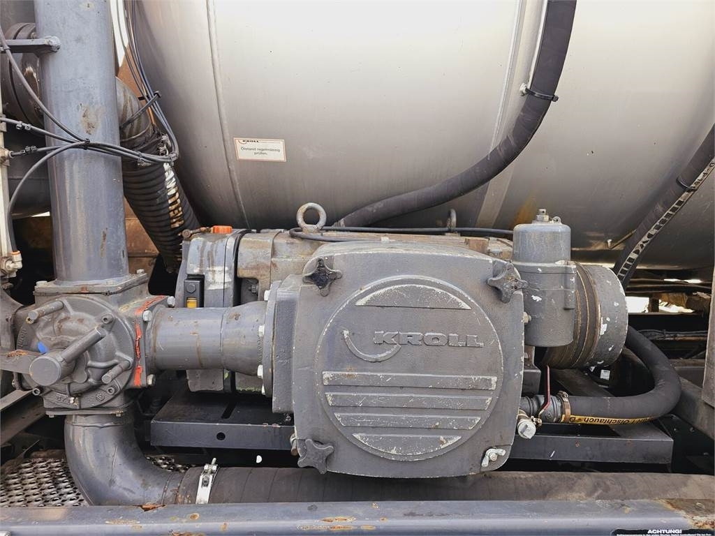 Caminhão limpa fossa Mercedes-Benz WUKO KROLL COMBI FOR SEWER CLEANING: foto 12