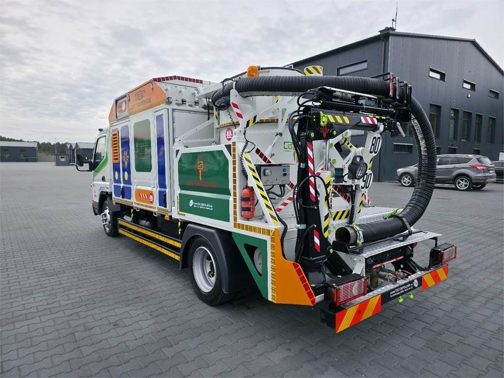 Mitsubishi CANTER odkurzacz koparka ssąca Saugbagger CITY SAU  - Escavadeira: foto 5 Mitsubishi CANTER odkurzacz koparka ssąca Saugbagger CITY SAU  - Escavadeira: foto 5