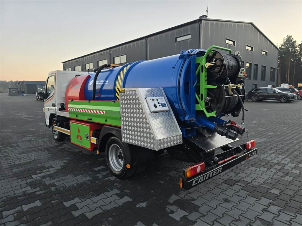 Mitsubishi ROM KOKS SMART COMBI WUKO HOT WATER FOR CLEANING S - Caminhão limpa fossa: foto 5 Mitsubishi ROM KOKS SMART COMBI WUKO HOT WATER FOR CLEANING S - Caminhão limpa fossa: foto 5