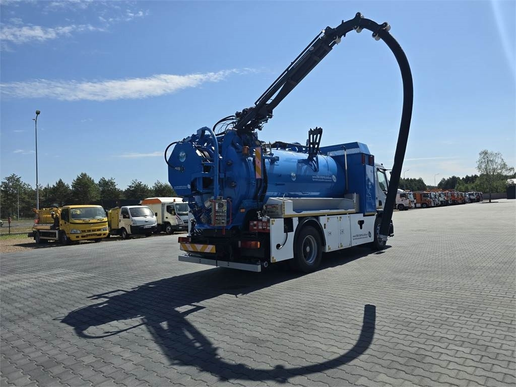 Renault 4x2 WUKO RIVARD for collecting liquid waste - Caminhão limpa fossa: foto 4 Renault 4x2 WUKO RIVARD for collecting liquid waste - Caminhão limpa fossa: foto 4