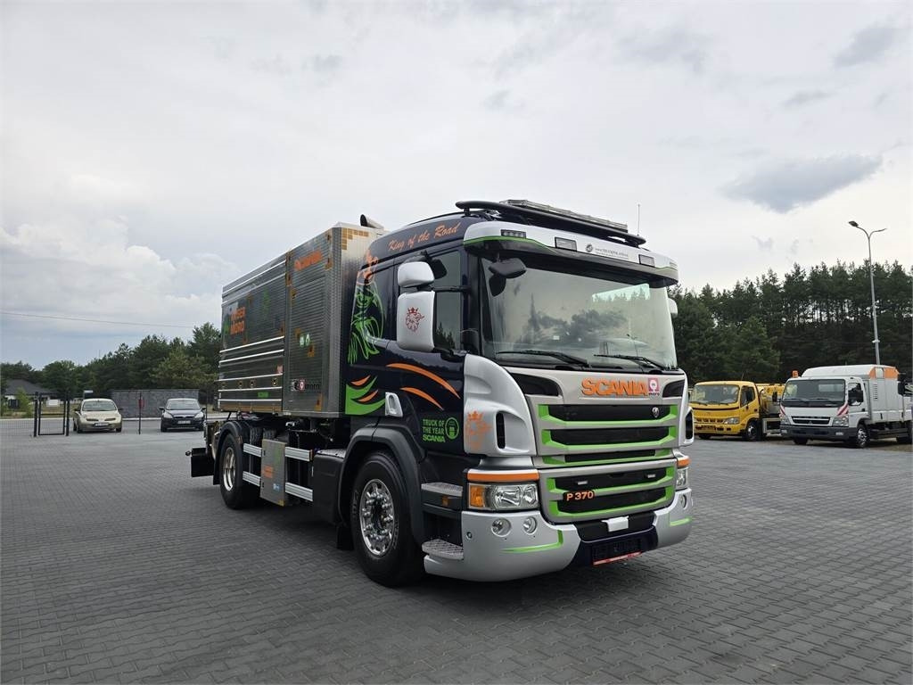 Scania MORO KAISER WUKO COMBI HOT WATER FOR CLEANING SEWE - Caminhão limpa fossa: foto 2 Scania MORO KAISER WUKO COMBI HOT WATER FOR CLEANING SEWE - Caminhão limpa fossa: foto 2