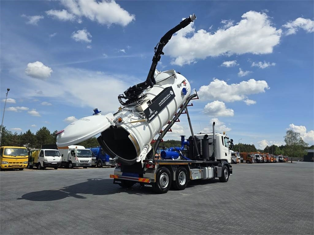 Scania Saugbagger Larsen FlexVac 311 Vacuum suction loade - Caminhão limpa fossa: foto 1 Scania Saugbagger Larsen FlexVac 311 Vacuum suction loade - Caminhão limpa fossa: foto 1