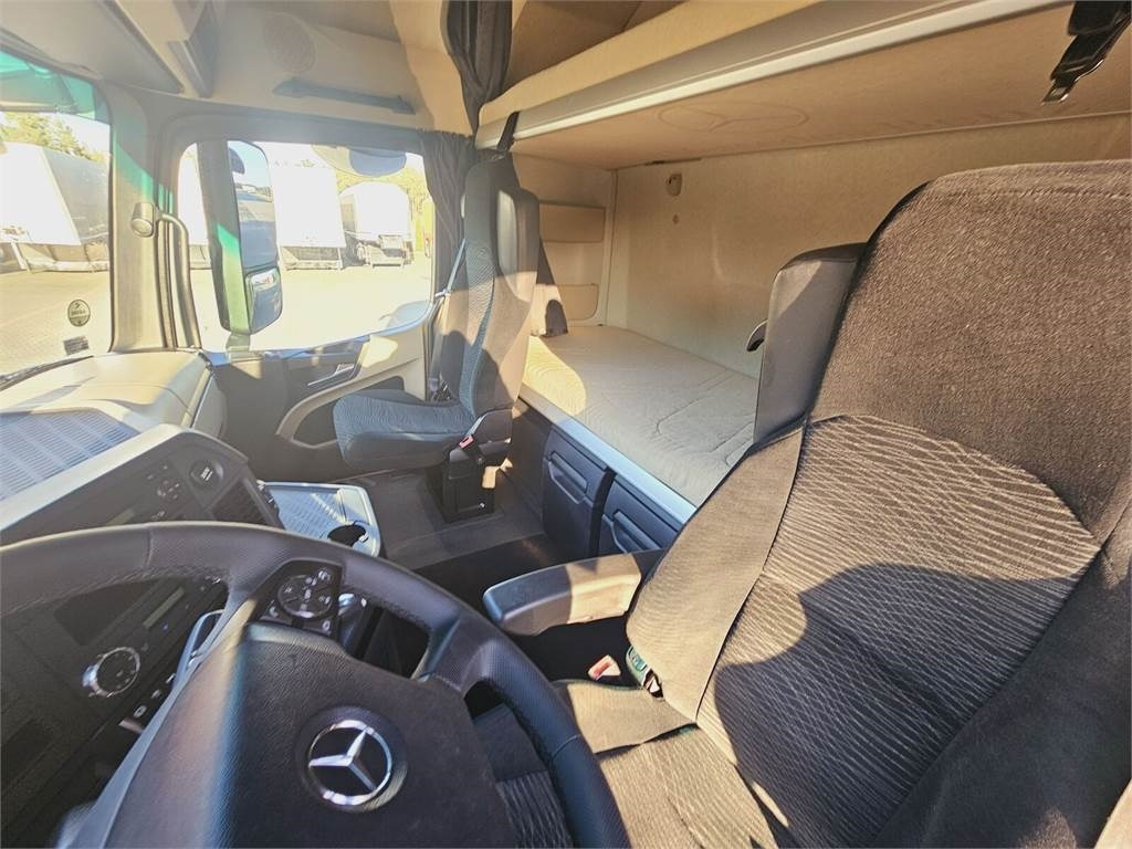 Tractor Mercedes-Benz ACTROS 1843: foto 24