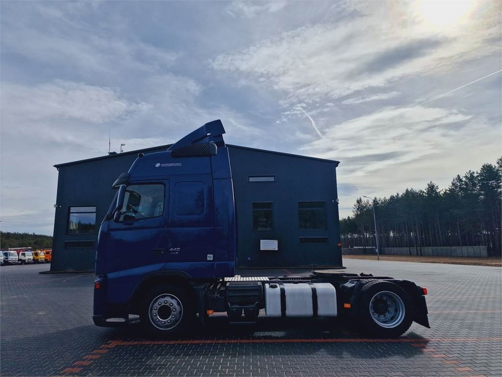 Volvo FH 13 440 - Tractor: foto 2 Volvo FH 13 440 - Tractor: foto 2