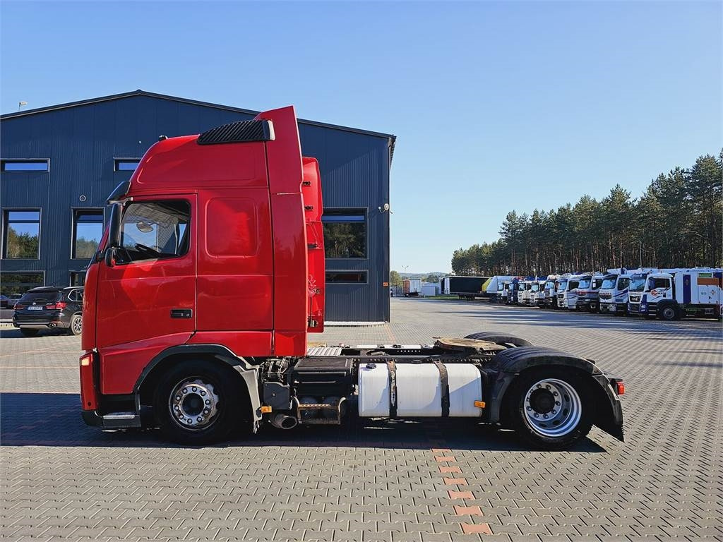 Volvo FH13 XXL MANUAL 420 EURO 5 2011 r MEGA LOW DECK - Tractor: foto 3 Volvo FH13 XXL MANUAL 420 EURO 5 2011 r MEGA LOW DECK - Tractor: foto 3