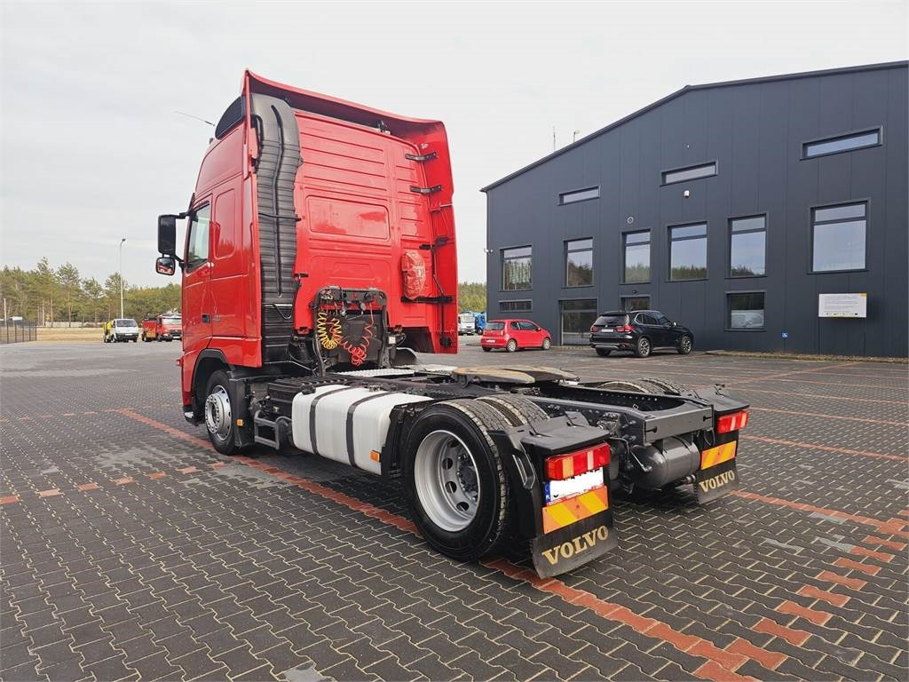 Volvo FH13 XXL NEW TIRES MANUAL 420 EURO 5 2011 - Tractor: foto 4 Volvo FH13 XXL NEW TIRES MANUAL 420 EURO 5 2011 - Tractor: foto 4