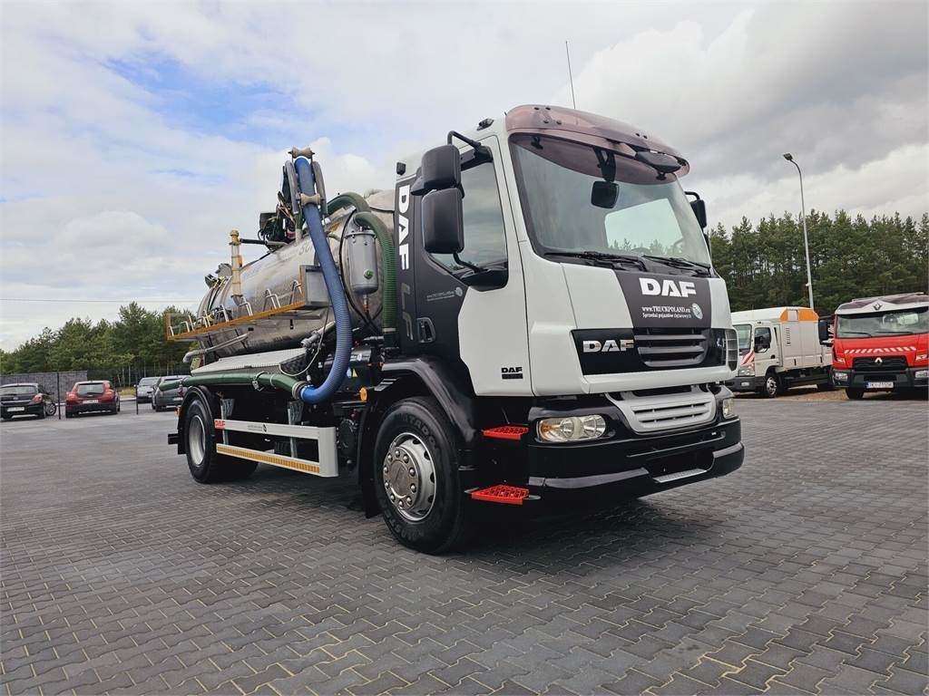 DAF WUKO SCK-4HW for collecting waste liquid separator - Veículo municipal/ Especial: foto 2 DAF WUKO SCK-4HW for collecting waste liquid separator - Veículo municipal/ Especial: foto 2