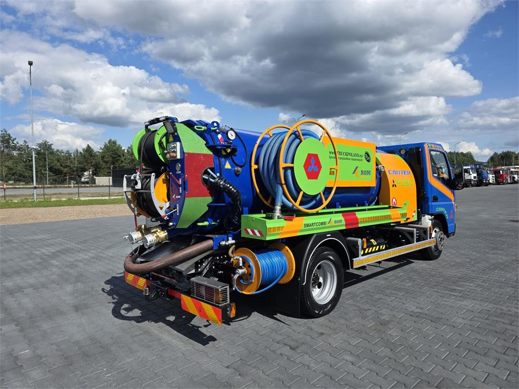 Mitsubishi ROM KOKS SMART COMBI WUKO HOT WATER FOR CLEANING S - Veículo municipal/ Especial: foto 1 Mitsubishi ROM KOKS SMART COMBI WUKO HOT WATER FOR CLEANING S - Veículo municipal/ Especial: foto 1