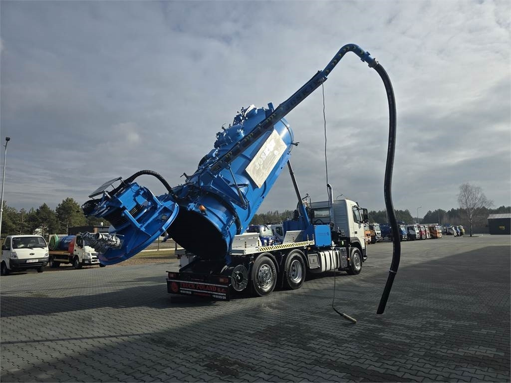 Volvo JOSKIN WUKO FOR CLEANING CHANNELS COMBI - Veículo municipal/ Especial: foto 1 Volvo JOSKIN WUKO FOR CLEANING CHANNELS COMBI - Veículo municipal/ Especial: foto 1