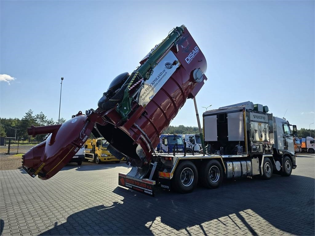 Volvo Disab Centurion vacuum suction loader - Caminhão limpa fossa: foto 1 Volvo Disab Centurion vacuum suction loader - Caminhão limpa fossa: foto 1