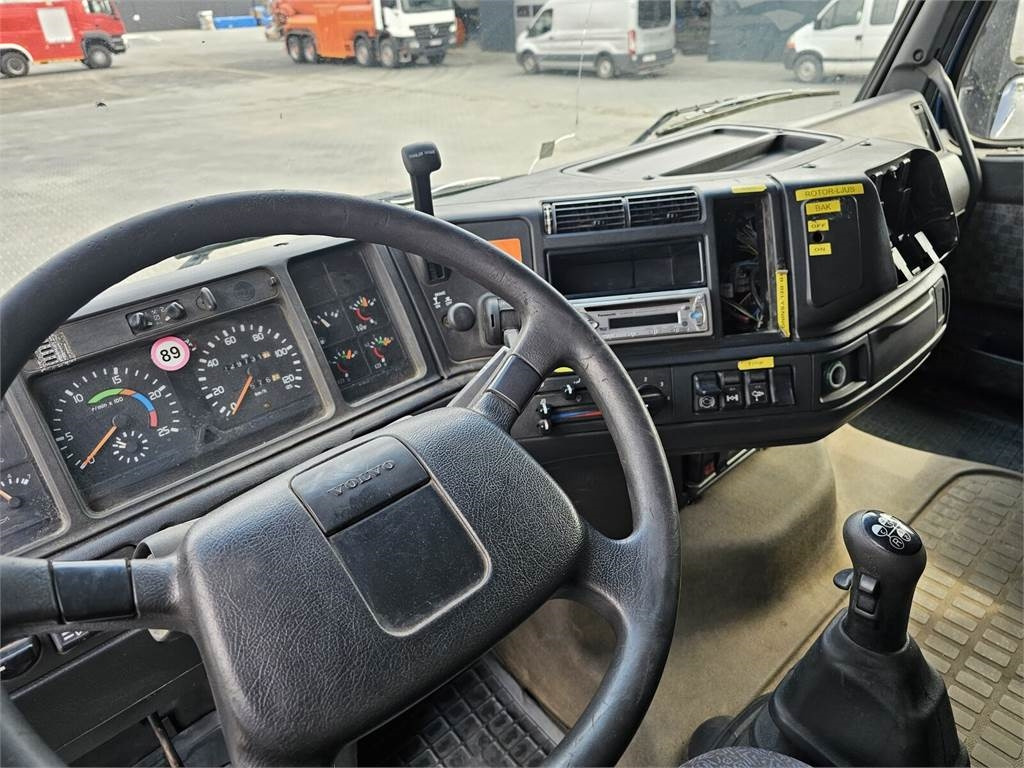 Leasing de Volvo FH 16 470 KM 6x2 low mileage 229700 km !!!! Volvo FH 16 470 KM 6x2 low mileage 229700 km !!!!: foto 17 Leasing de Volvo FH 16 470 KM 6x2 low mileage 229700 km !!!! Volvo FH 16 470 KM 6x2 low mileage 229700 km !!!!: foto 17