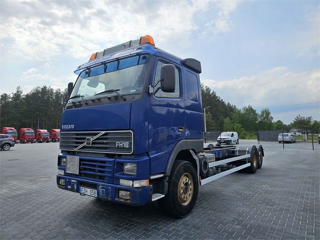 Volvo FH 16 470 KM 6x2 low mileage 229700 km !!!! - Camião transportador de contêineres/ Caixa móvel: foto 2 Volvo FH 16 470 KM 6x2 low mileage 229700 km !!!! - Camião transportador de contêineres/ Caixa móvel: foto 2