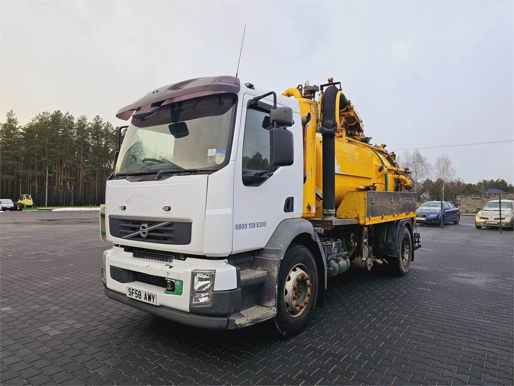 Volvo FULLER TANKERS 2008 WUKO for collecting liquid was - Caminhão limpa fossa: foto 3 Volvo FULLER TANKERS 2008 WUKO for collecting liquid was - Caminhão limpa fossa: foto 3