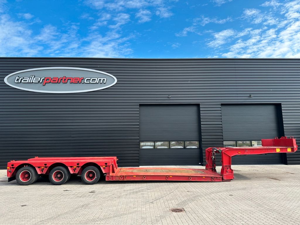 Faymonville 3 achs tiefbett / 300 mm Faymonville 3 achs tiefbett / 300 mm - Semi-reboque baixa: foto 1 Faymonville 3 achs tiefbett / 300 mm Faymonville 3 achs tiefbett / 300 mm - Semi-reboque baixa: foto 1