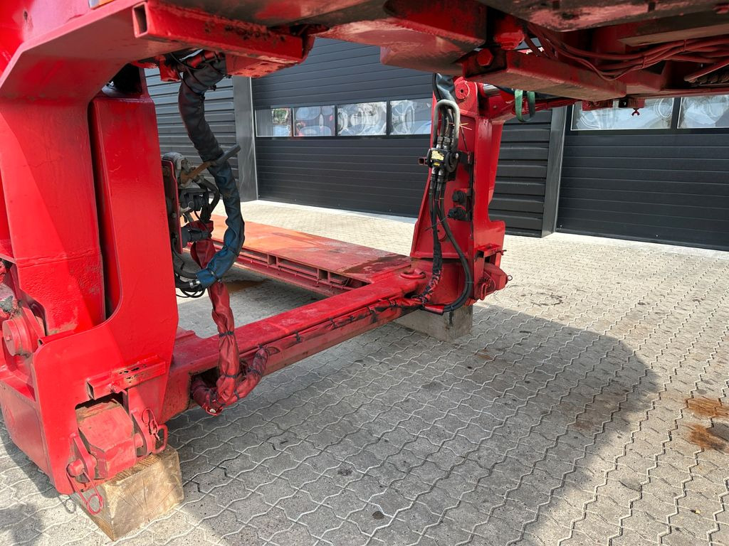 Faymonville 3 achs tiefbett / 300 mm Faymonville 3 achs tiefbett / 300 mm - Semi-reboque baixa: foto 5 Faymonville 3 achs tiefbett / 300 mm Faymonville 3 achs tiefbett / 300 mm - Semi-reboque baixa: foto 5