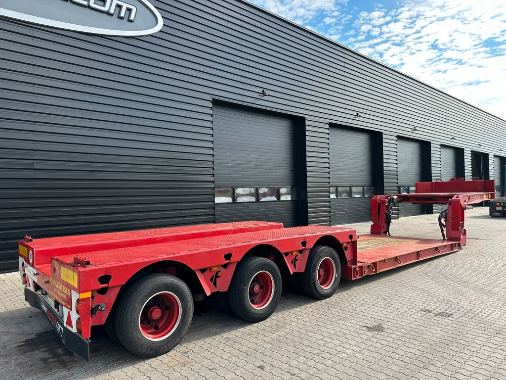 Faymonville 3 achs tiefbett / 300 mm Faymonville 3 achs tiefbett / 300 mm - Semi-reboque baixa: foto 2 Faymonville 3 achs tiefbett / 300 mm Faymonville 3 achs tiefbett / 300 mm - Semi-reboque baixa: foto 2