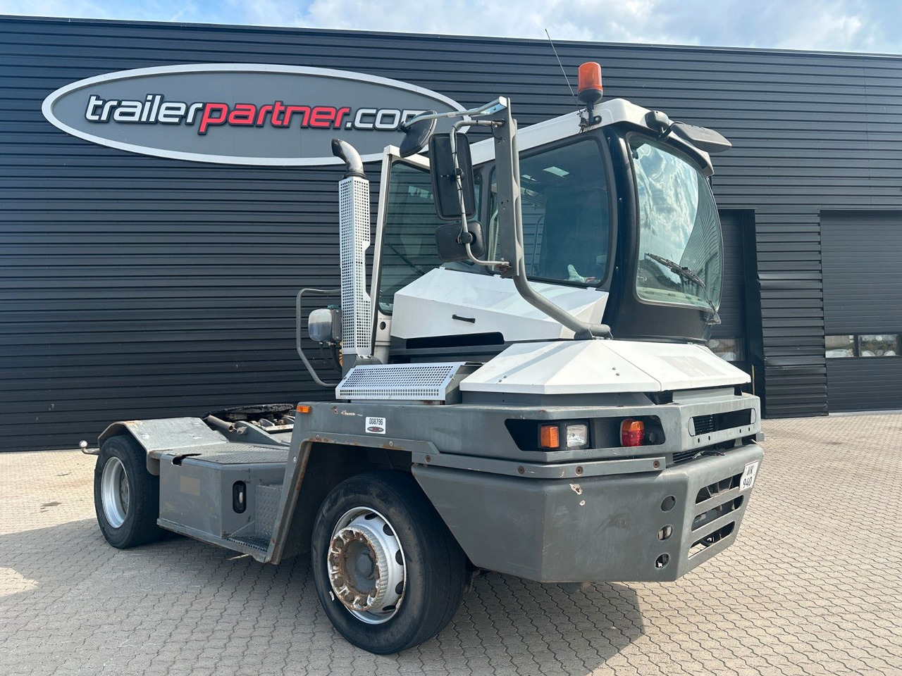 Terberg TT222 - Tractor de terminal: foto 1 Terberg TT222 - Tractor de terminal: foto 1