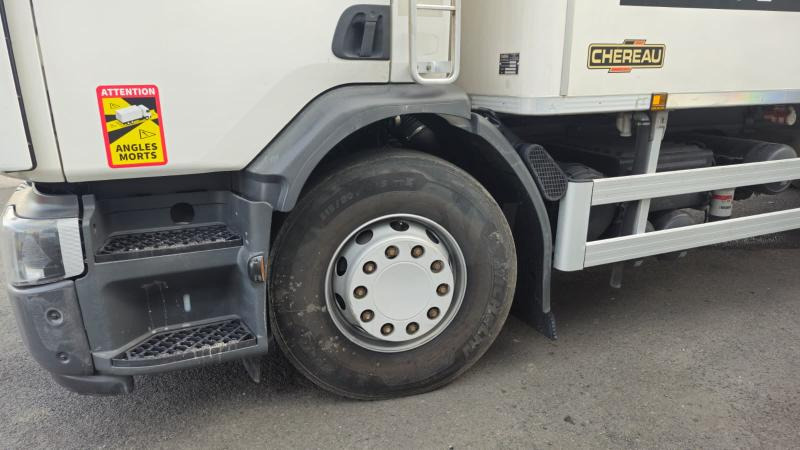 Renault D WIDE - Camião frigorífico: foto 4 Renault D WIDE - Camião frigorífico: foto 4