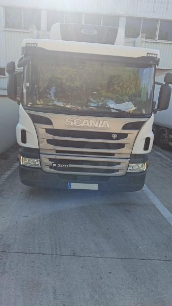 Scania P 320 - Camião frigorífico: foto 3 Scania P 320 - Camião frigorífico: foto 3