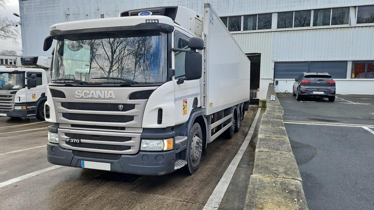 Scania P 370 - Camião frigorífico: foto 2 Scania P 370 - Camião frigorífico: foto 2