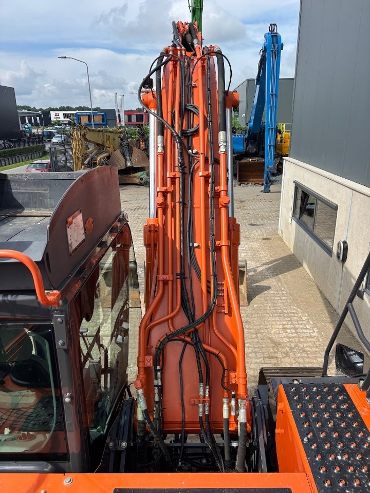 Escavadora de rastos Hitachi ZX 210 LC-6: foto 31