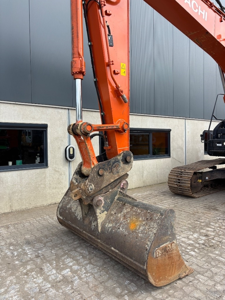 Escavadora de rastos Hitachi ZX 210 LC-6: foto 11
