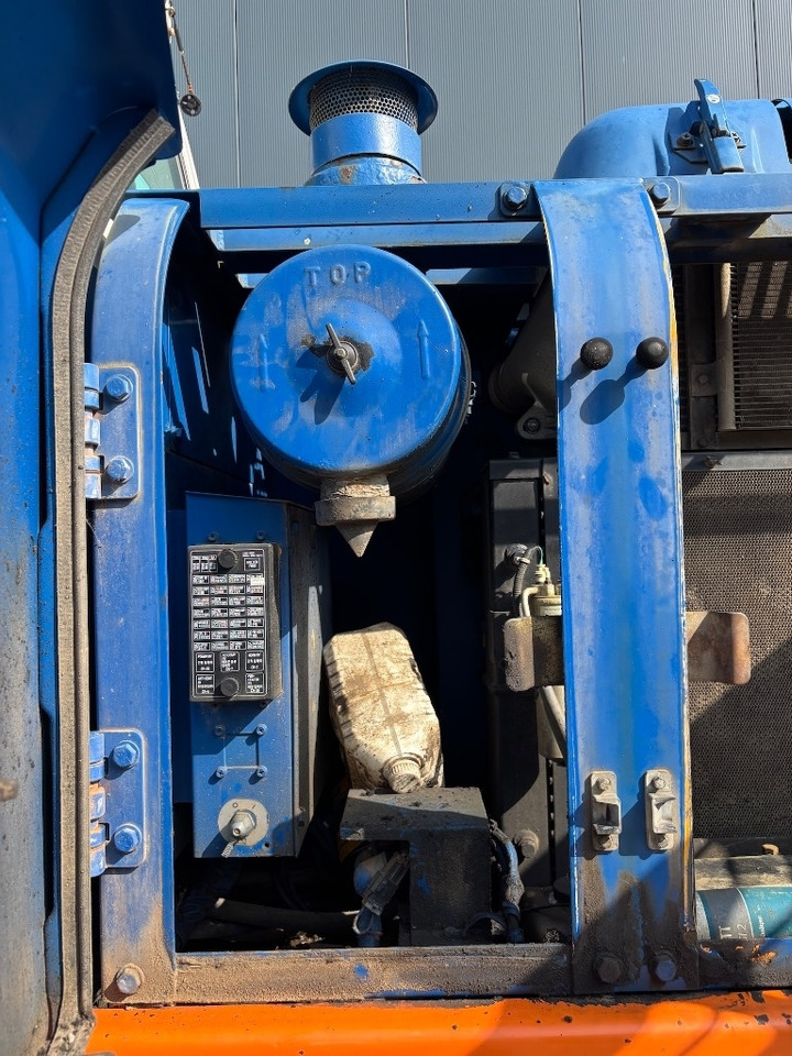 Escavadora de rastos Hyundai Robex 210 LC-7 A - 210: foto 24 Escavadora de rastos Hyundai Robex 210 LC-7 A - 210: foto 24