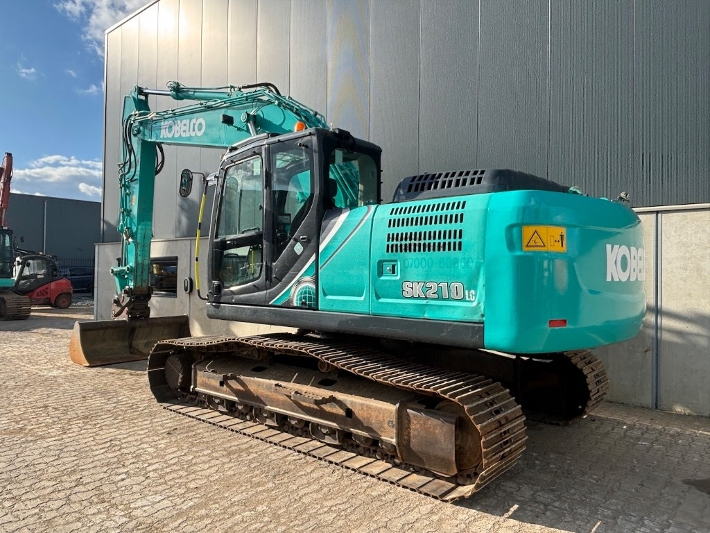 Kobelco SK 210 LC-10 - SK210 - SK210LC-10 - Escavadora de rastos: foto 3 Kobelco SK 210 LC-10 - SK210 - SK210LC-10 - Escavadora de rastos: foto 3