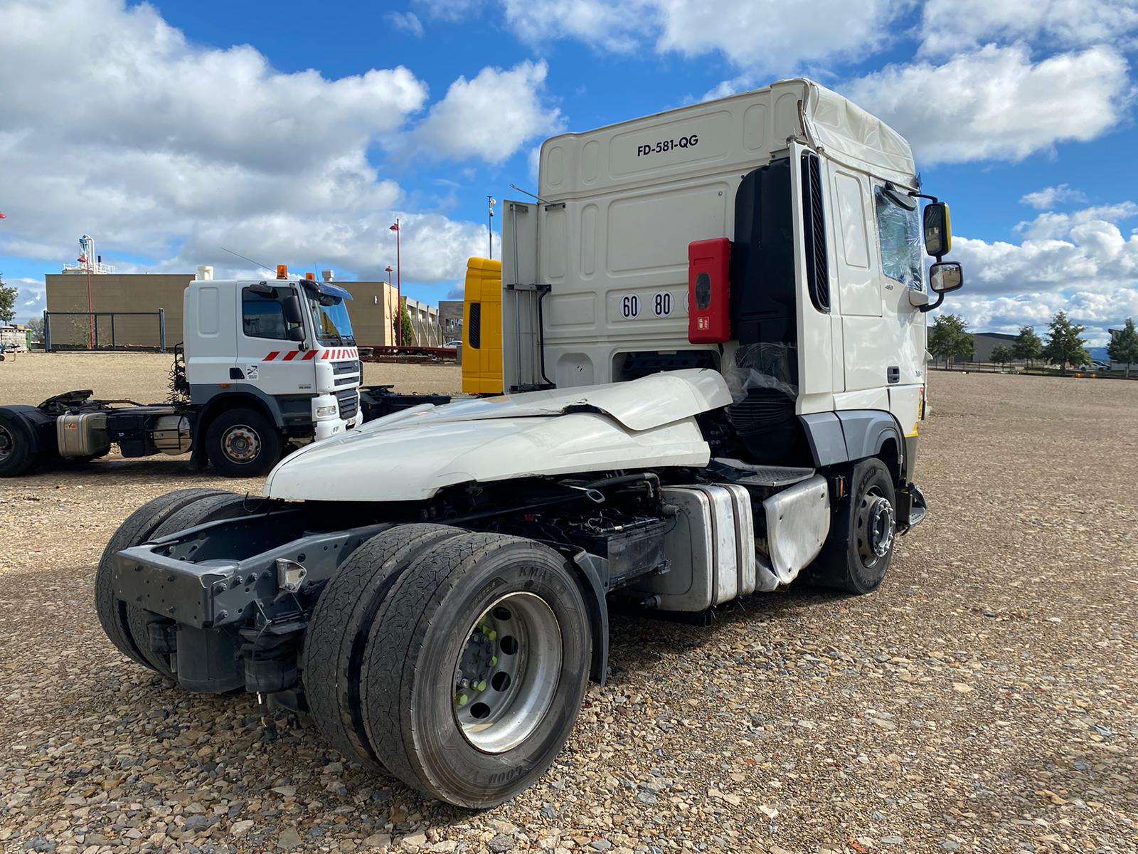 DAF XF480 - Tractor: foto 3 DAF XF480 - Tractor: foto 3