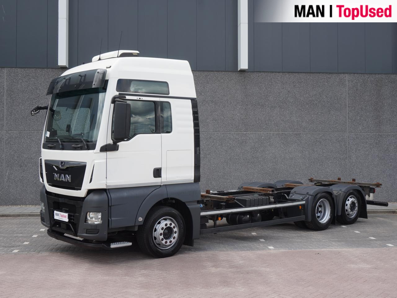 MAN TGX 26.510 6X2-4 LL / BDF / Lift-Axle / Euro 6 - Camião transportador de contêineres/ Caixa móvel: foto 1 MAN TGX 26.510 6X2-4 LL / BDF / Lift-Axle / Euro 6 - Camião transportador de contêineres/ Caixa móvel: foto 1