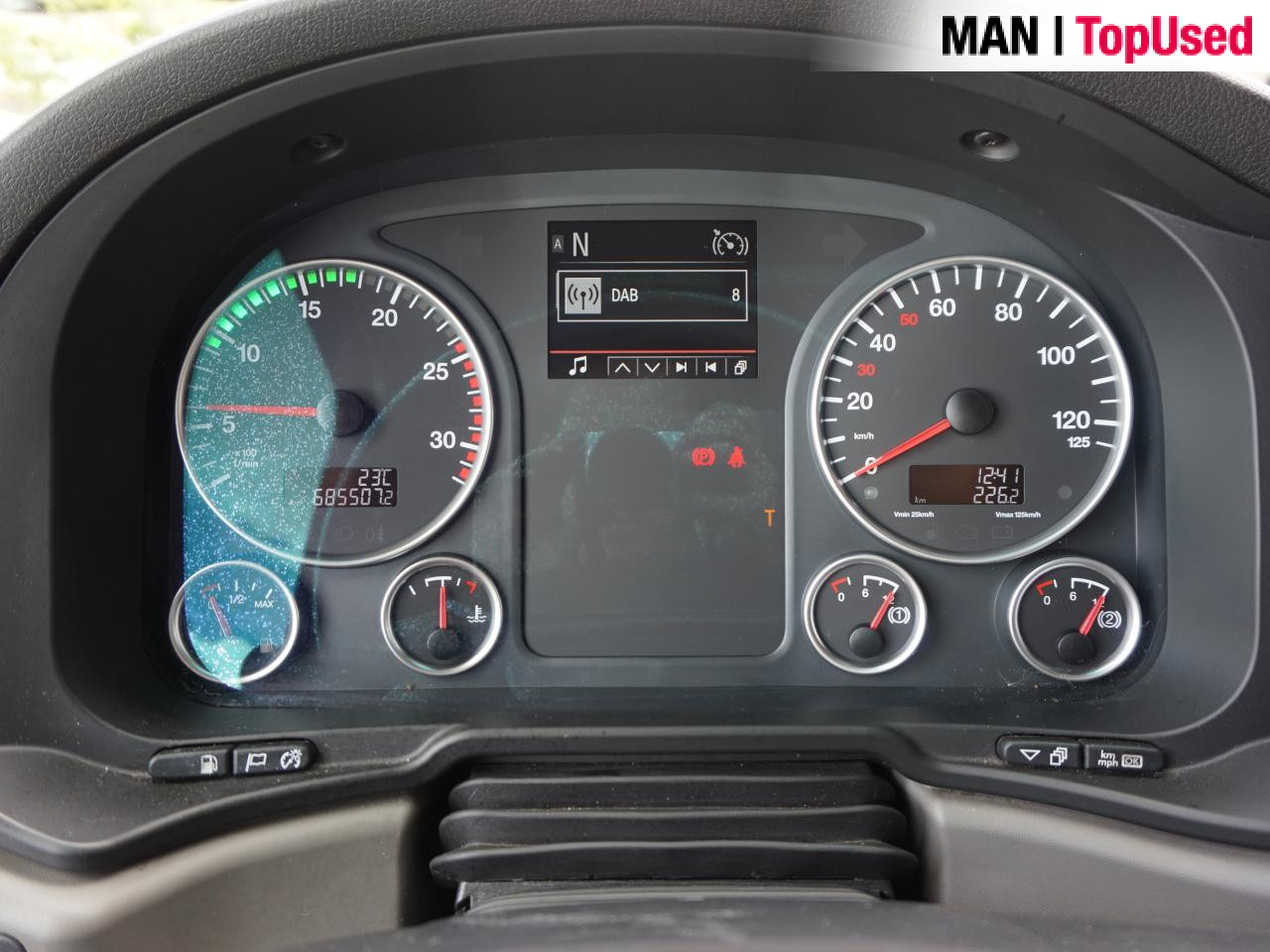 MAN TGX 26.510 6X2-4 LL / BDF / Lift-Axle / Euro 6 - Camião transportador de contêineres/ Caixa móvel: foto 3 MAN TGX 26.510 6X2-4 LL / BDF / Lift-Axle / Euro 6 - Camião transportador de contêineres/ Caixa móvel: foto 3