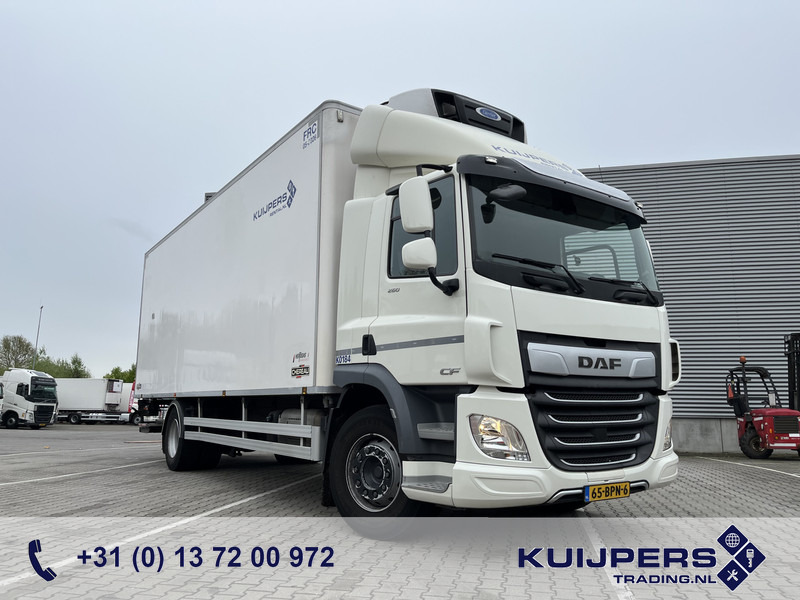 DAF CF 260 FA / Carrier Koeler - 30 gr / Chereau Frigobox / Laadklep 2000 kg - Camião frigorífico: foto 1 DAF CF 260 FA / Carrier Koeler - 30 gr / Chereau Frigobox / Laadklep 2000 kg - Camião frigorífico: foto 1
