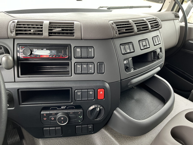 DAF CF 260 FA / Carrier Koeler - 30 gr / Chereau Frigobox / Laadklep 2000 kg - Camião frigorífico: foto 5 DAF CF 260 FA / Carrier Koeler - 30 gr / Chereau Frigobox / Laadklep 2000 kg - Camião frigorífico: foto 5