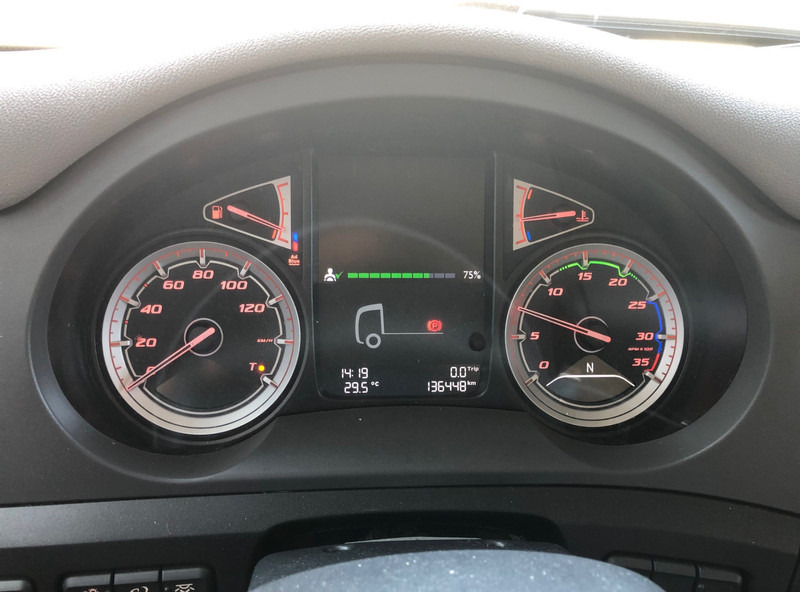 DAF CF 260 FA / Carrier Koeler / Chereau Frigo Box / Laadklep / APK TUV 09-25 - Camião frigorífico: foto 4 DAF CF 260 FA / Carrier Koeler / Chereau Frigo Box / Laadklep / APK TUV 09-25 - Camião frigorífico: foto 4