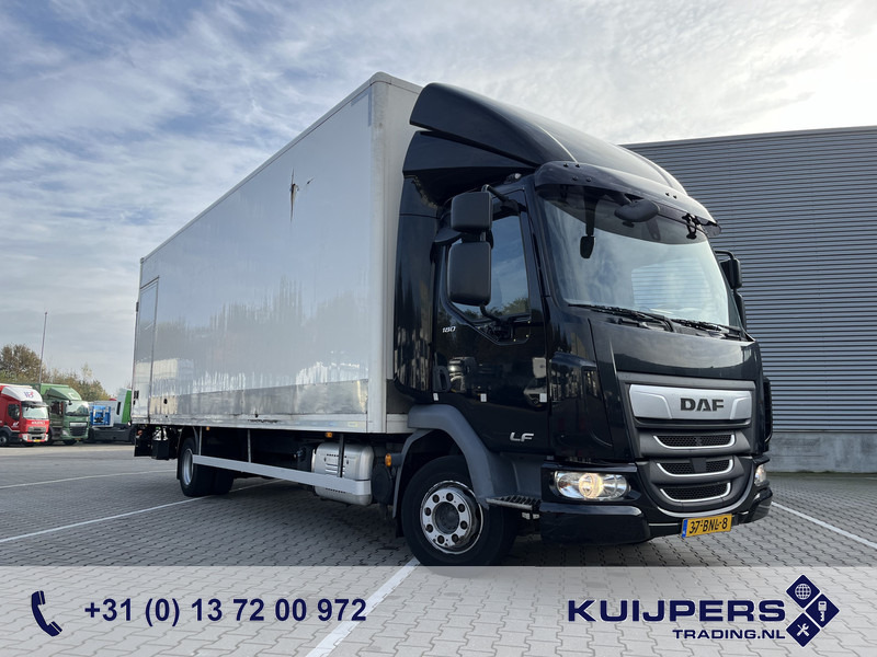 DAF LF 180 FA Euro 6 / 12 Ton / 400 dkm / Box / Laadklep - Camião furgão: foto 1 DAF LF 180 FA Euro 6 / 12 Ton / 400 dkm / Box / Laadklep - Camião furgão: foto 1