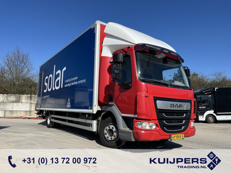 DAF LF 210 FA / 12 Ton / 339 dkm / Box / Loadlift / NL Truck - Camião furgão: foto 1 DAF LF 210 FA / 12 Ton / 339 dkm / Box / Loadlift / NL Truck - Camião furgão: foto 1